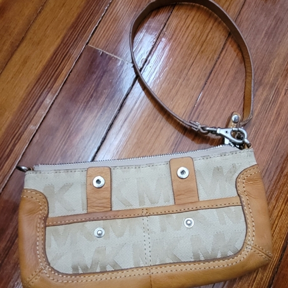 Michael Kors Mini Handbag/Clutch Wallet - Picture 8 of 11